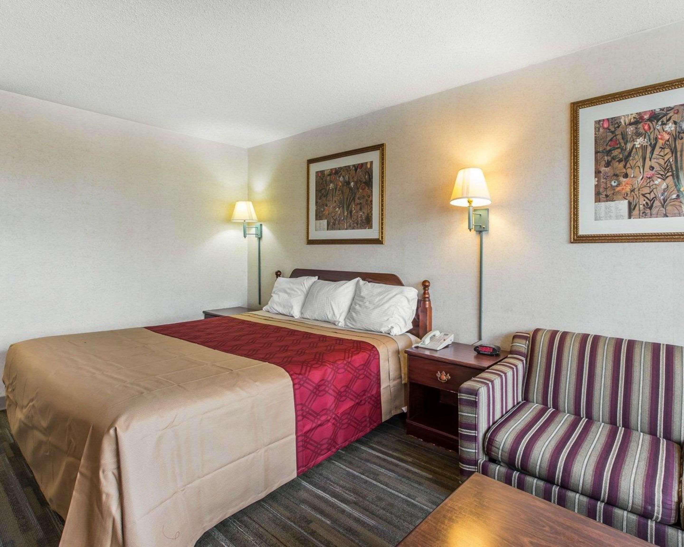 Econo Lodge Calhoun Εξωτερικό φωτογραφία
