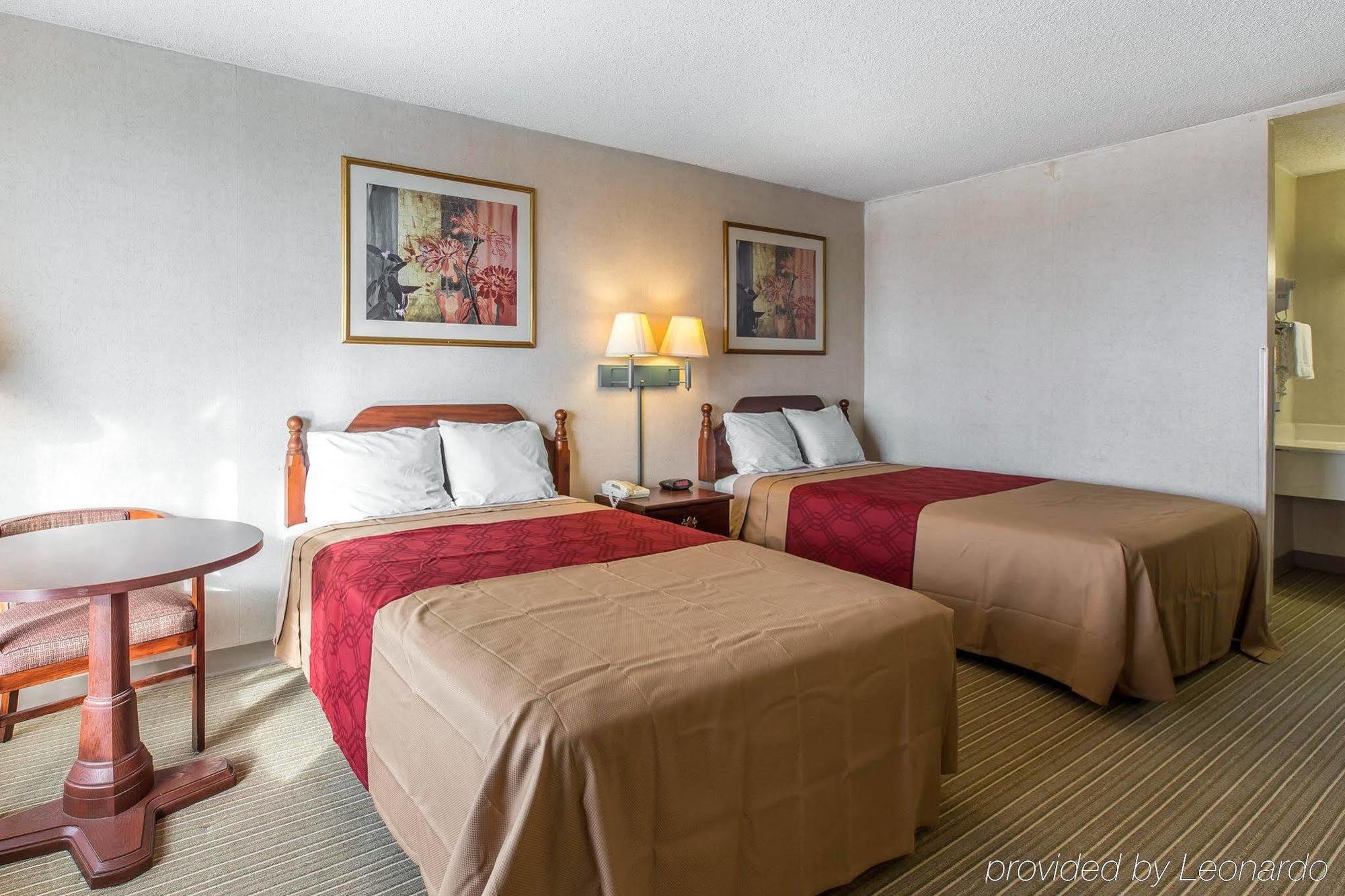 Econo Lodge Calhoun Εξωτερικό φωτογραφία