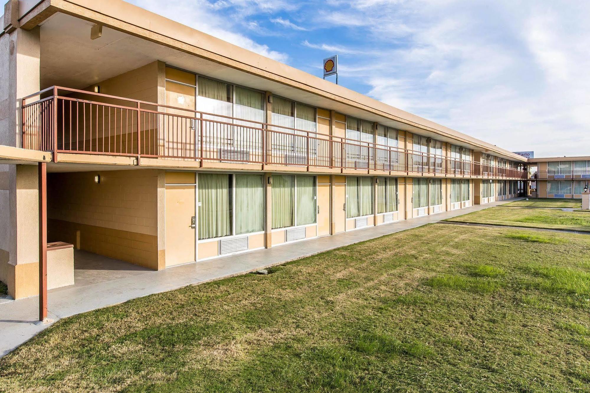 Econo Lodge Calhoun Εξωτερικό φωτογραφία